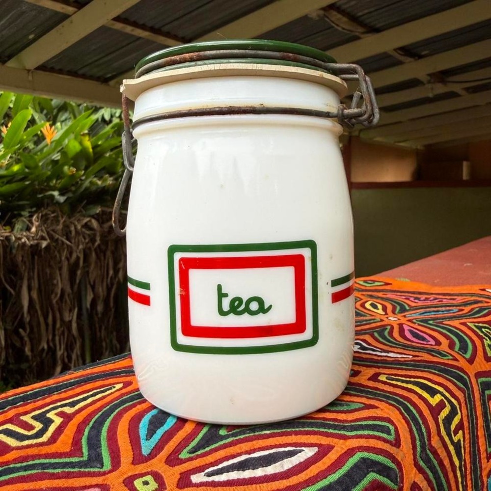 Wheaton‎ "Cucina" milk glass TEA jar (¾ L)